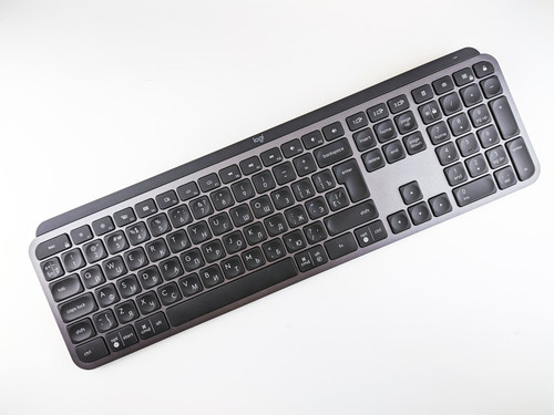black keyboard.jpg