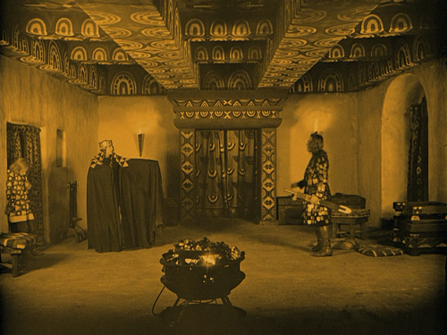 Die.Nibelungen.Kriemhild's.Revenge.1924.1080p.Bluray.DTS.x264 GCJM.mkv 20191105 004756.291.png