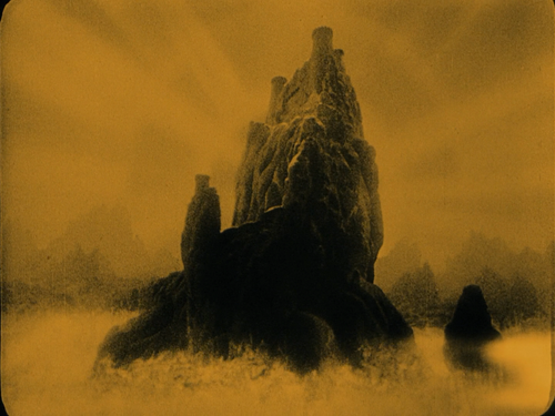 Die.Nibelungen.Siegfried.1924.1080p.Bluray.DTS.x264 GCJM.mkv 20191105 004548.259.png