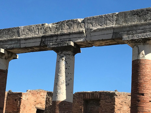 Pompeii 10.8.jpg