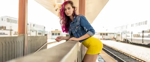 tushyraw haley reed 1920x800.webp