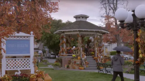 stars hollow 2 768x432.webp