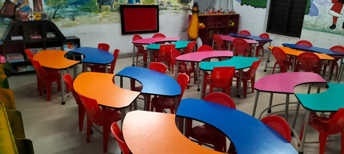 students tables and chairs.jpg
