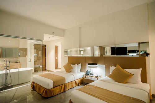 BEST 3 STAR HOTEL IN BAKERSFIELD.jpg