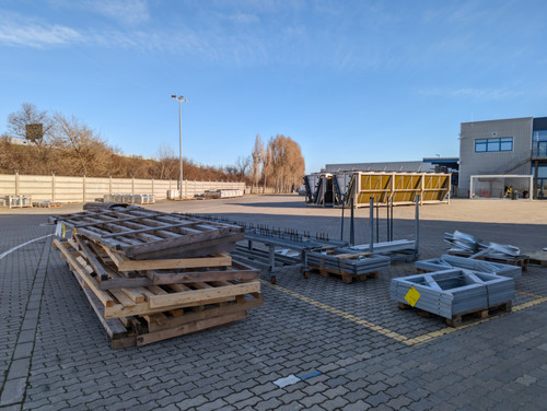 PXL 20230221 074217022.jpg