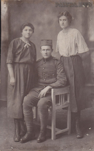 Baba Olga i Markovici.jpg