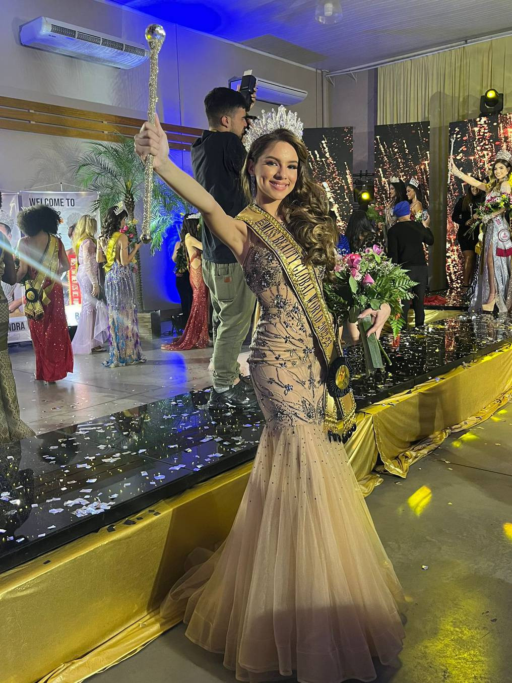 Paraguaya fue coronada Miss Teen Beauty Global World 2022 HHFw6WG
