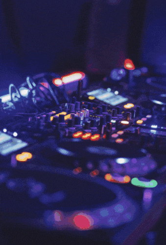 637a9e3e6b8f7659245729.gif
