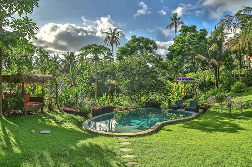 SocialFnD : One of the best Tour and Travels provider for multiple guests..jpg