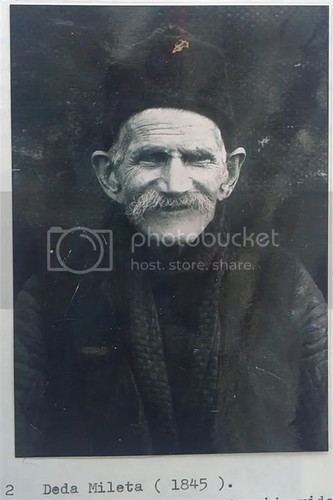 ezgif 2 ba0b879743.jpg