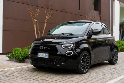 nuova fiat 500 elettrica .jpg