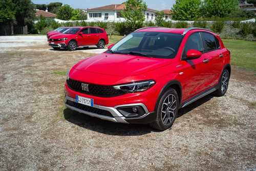 S1 essai fiat tipo cross hybrid 2022 714653.jpg