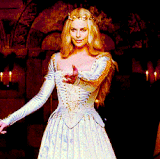 charlize theron snow white gif 9.gif