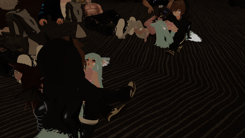 VRChat 2022 11 20 00 32 20.589 7680x4320.png