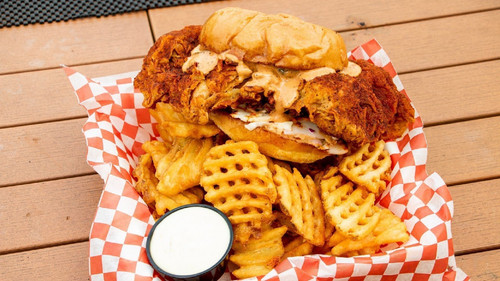 Pennys sClassicCombo Penny sHotChicken 20210706 transformed.jpg