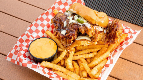 SweetDaisyCombo Penny sHotChicken 20210706 transformed.jpg