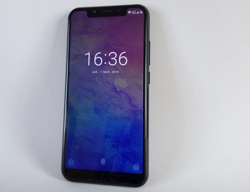 OUKITEL U18 principal.jpg