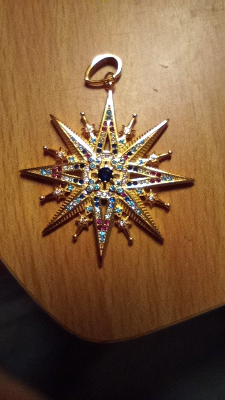 Colar Estrela Realeza em Ouro 18k e zirconias coloridas da arquetipojoias.com (2).jpg