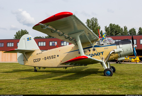 se kce private antonov an 2 PlanespottersNet 1204943 8030279a9f o.jpg
