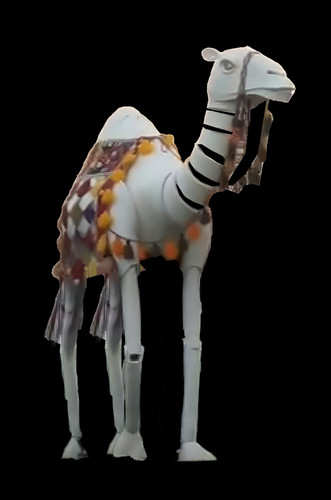 camelos puppet cut.jpg