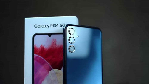 Closer Look at Samsung Galaxy M34 5G Retail Box and Rear Cameras.jpg