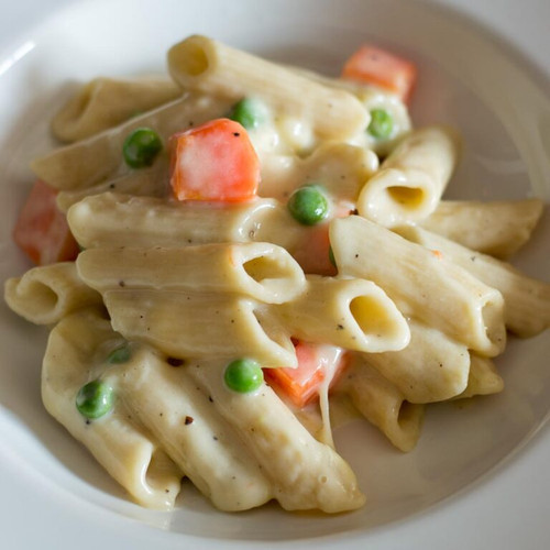 white sauce pasta with cheese 768x768.jpg