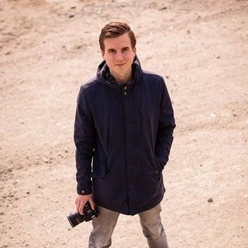 jonge fotograaf die geeft basis van digitale fotografie omgeving utrecht.jpg