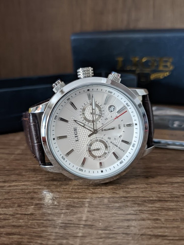 A14bb66ee5d714a52a82a132ce908ec40Y 32 11zon.jpg