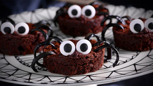 zoom 4d1ec3488733b41fdcff899e8b9a907c 920 518.jpg