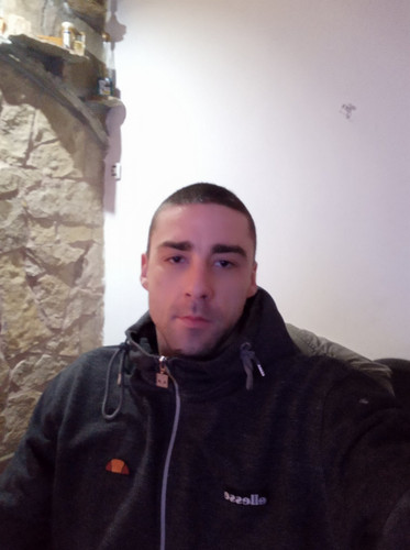 IMG ecf07057507481a195305e0e041748d3 V.jpg