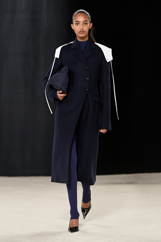 Ferragamo FW23 03.jpg