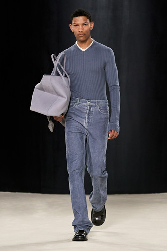 Ferragamo FW23 20.jpg
