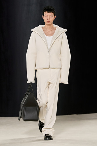 Ferragamo FW23 41.jpg