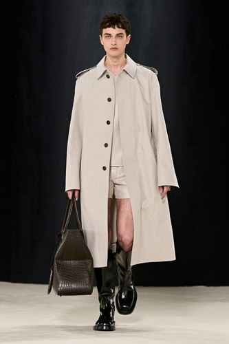 Ferragamo FW23 25.jpg