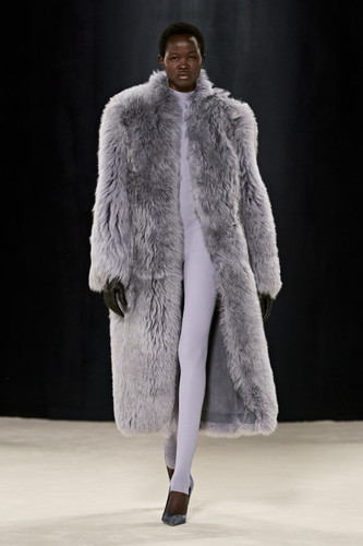 Ferragamo FW23 21.jpg