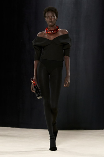 Ferragamo FW23 63.jpg