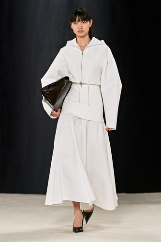 Ferragamo FW23 43.jpg