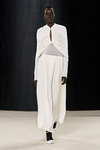 Ferragamo FW23 45.jpg