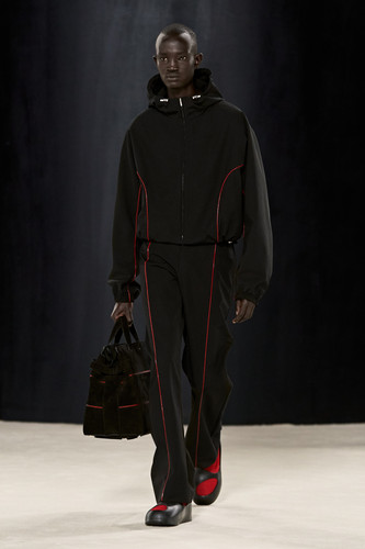 Ferragamo FW23 39.jpg