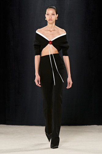 Ferragamo FW23 65.jpg