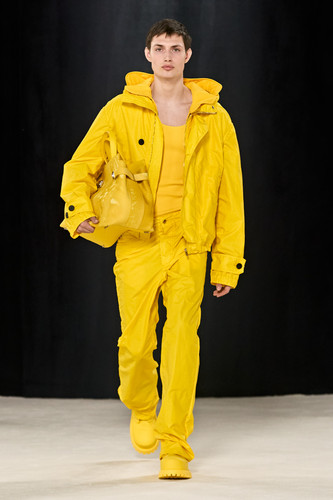 Ferragamo FW23 48.jpg