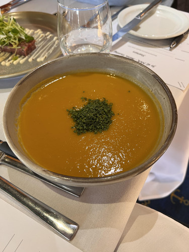 Roasted butternut squash soup (VV).jpg
