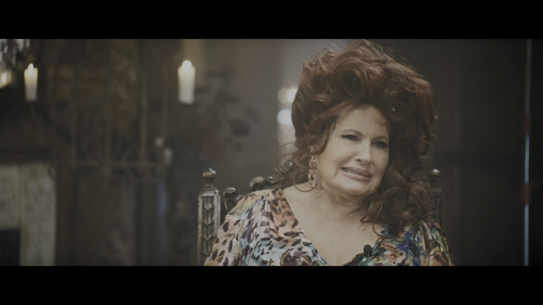 We.Have.a.Ghost.2023.1080p.NF.HDR.WEB DL.DD+5.1.Atmos.HEVC SCaRY.mkv snapshot 00.43.48 [2023.02.24 1.png