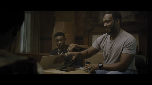 We.Have.a.Ghost.2023.1080p.NF.WEB DL.DDP5.1.Atmos.HDR.DV.HEVC CMRG 005.jpg