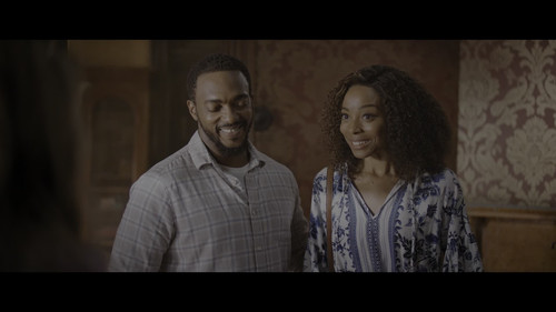 We.Have.a.Ghost.2023.1080p.NF.WEB DL.DDP5.1.Atmos.HDR.DV.HEVC CMRG 003.jpg