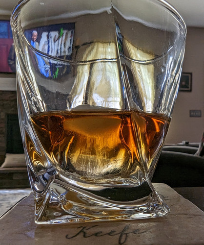 PXL 20230328 210406920~2