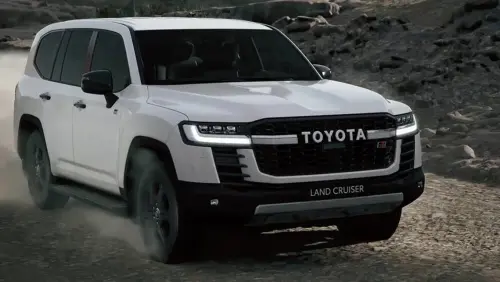 2022 Toyota LandCruiser 300 Series GR Sport SUV white 1001x565 2.webp