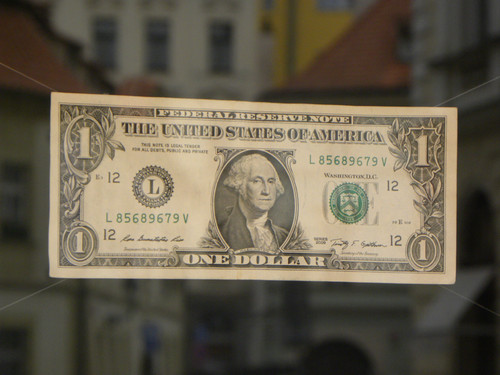 one us dollar banknote on glass table 1637173.jpg