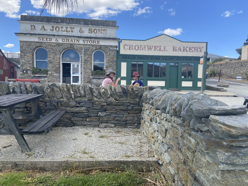 073AB020 FF2D 4383 BA6F 9F3B2D714221.jpg