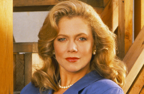 KathleenTurner.195157.jpg